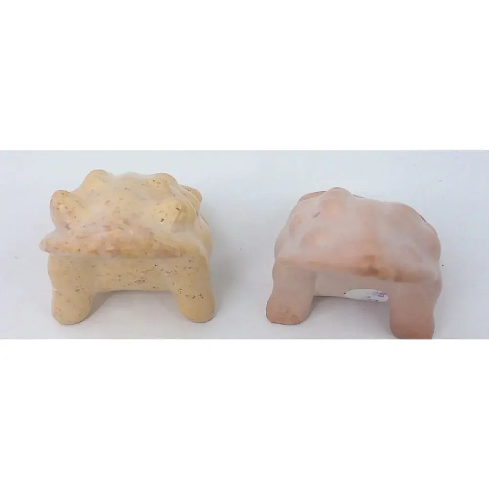 Vintage Hand Carved Soapstone Frogs Made In Kenya Set of 2